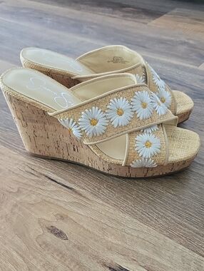 Jessica Simpson Wedges Floral/Daisy, Size 6.5/37